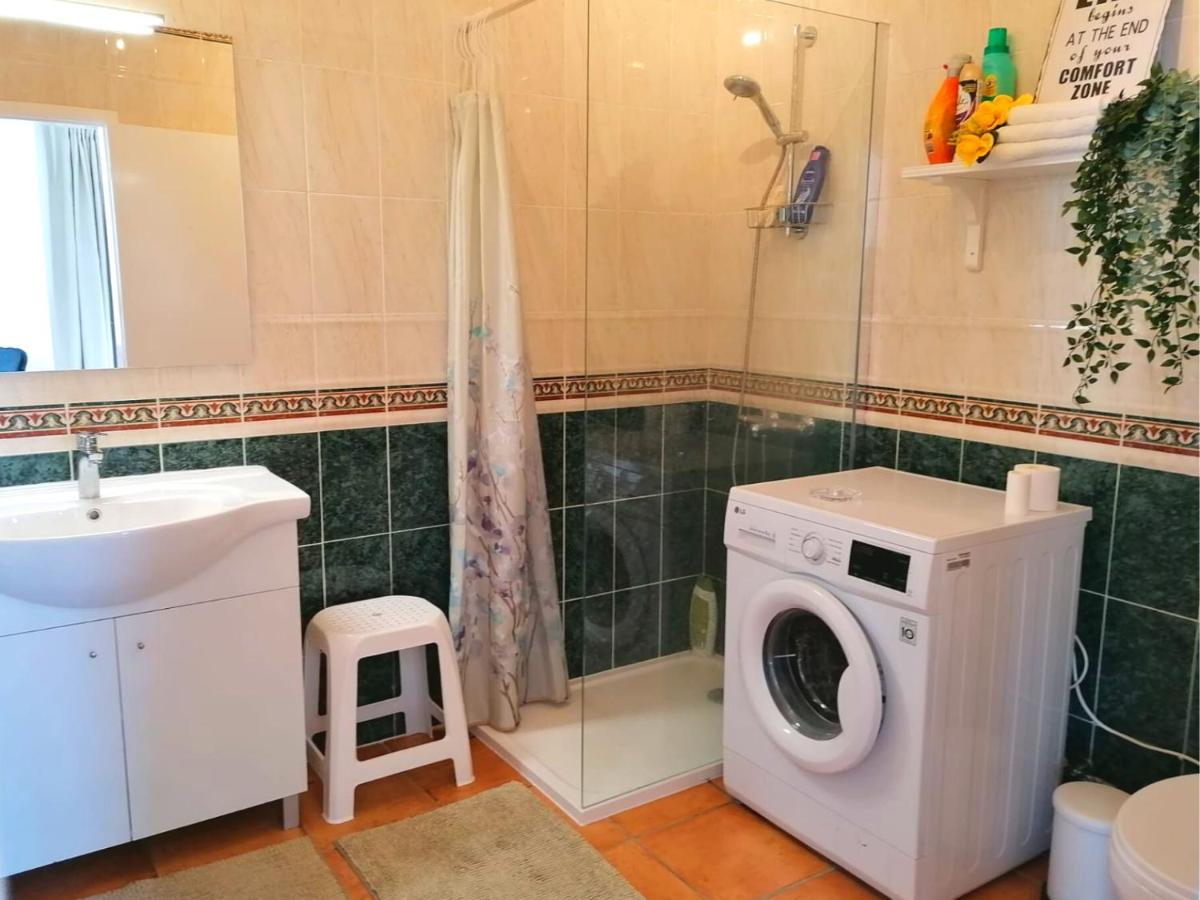 Sweden Apartment - Top Floor One Bedroom With Sea Views - Rs Lagos Eksteriør billede