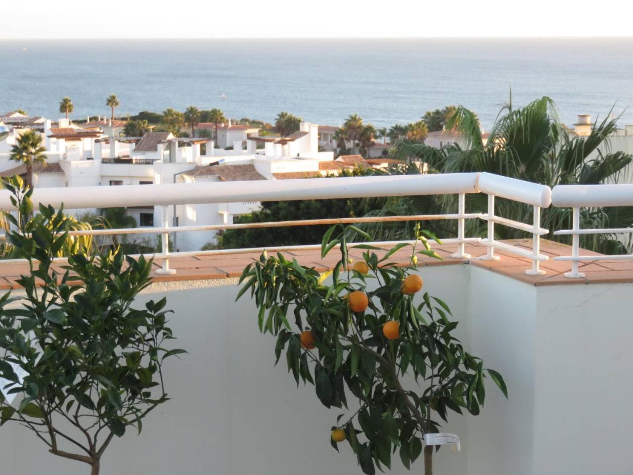 Sweden Apartment - Top Floor One Bedroom With Sea Views - Rs Lagos Eksteriør billede